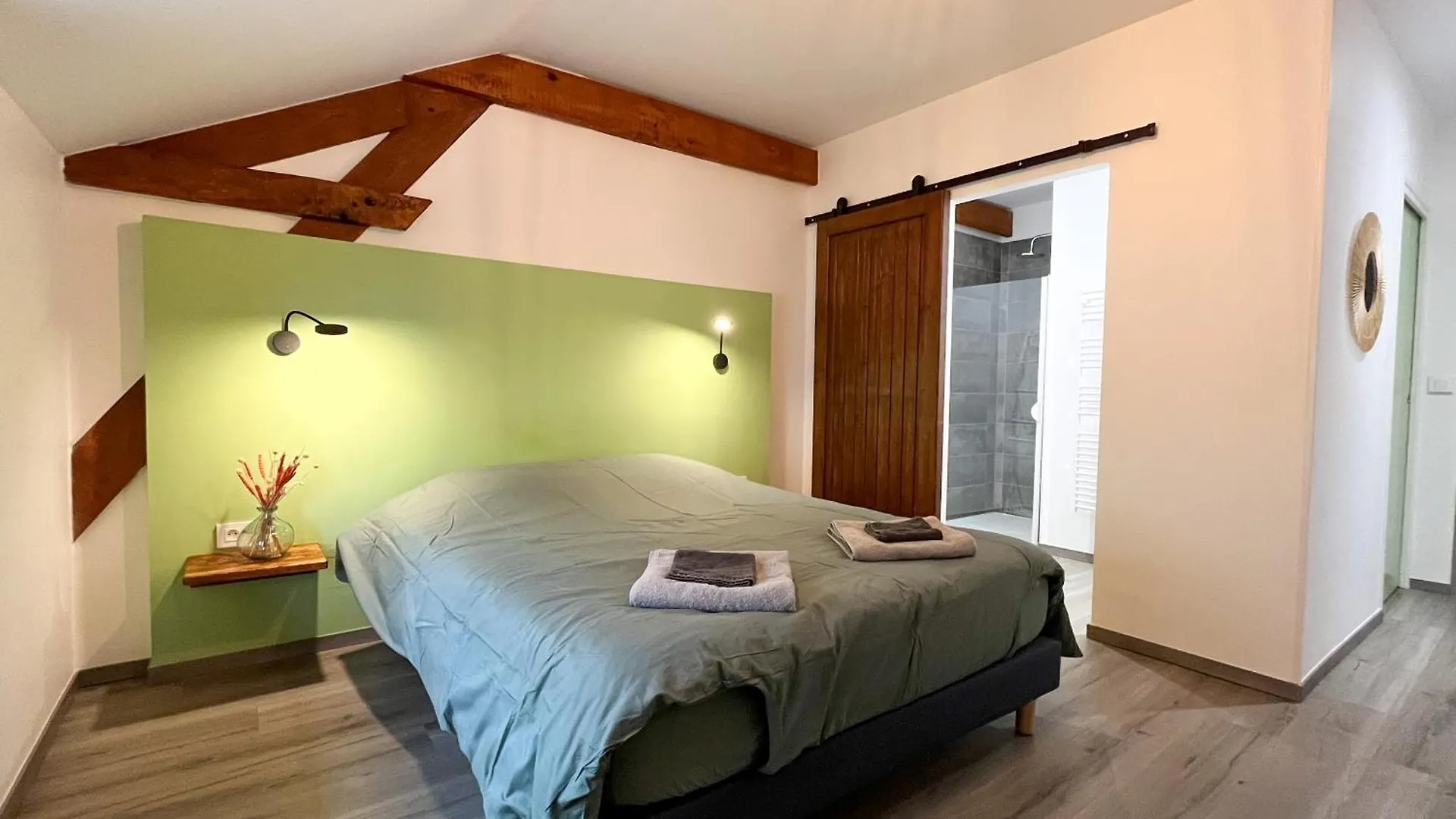 Gite Campagne Famille 15 Pers Piscine Chauffee Jeux Enfants Petanque Saint-Sauvy Holiday home