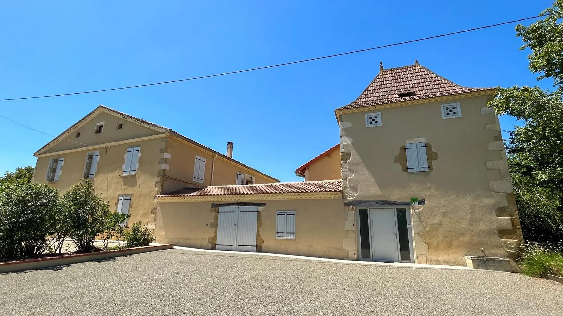 Holiday home Gite Campagne Famille 15 Pers Piscine Chauffee Jeux Enfants Petanque Saint-Sauvy
