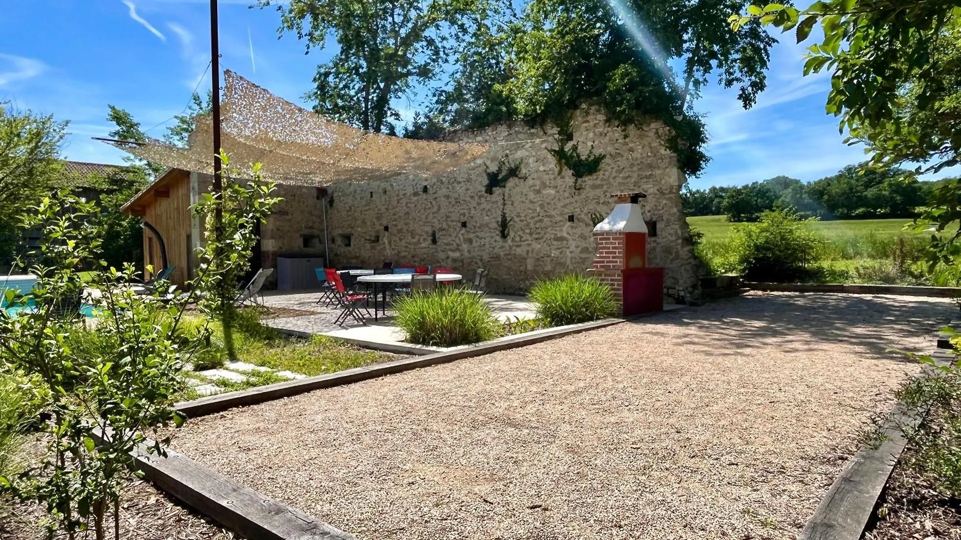 Gite Campagne Famille 15 Pers Piscine Chauffee Jeux Enfants Petanque Saint-Sauvy