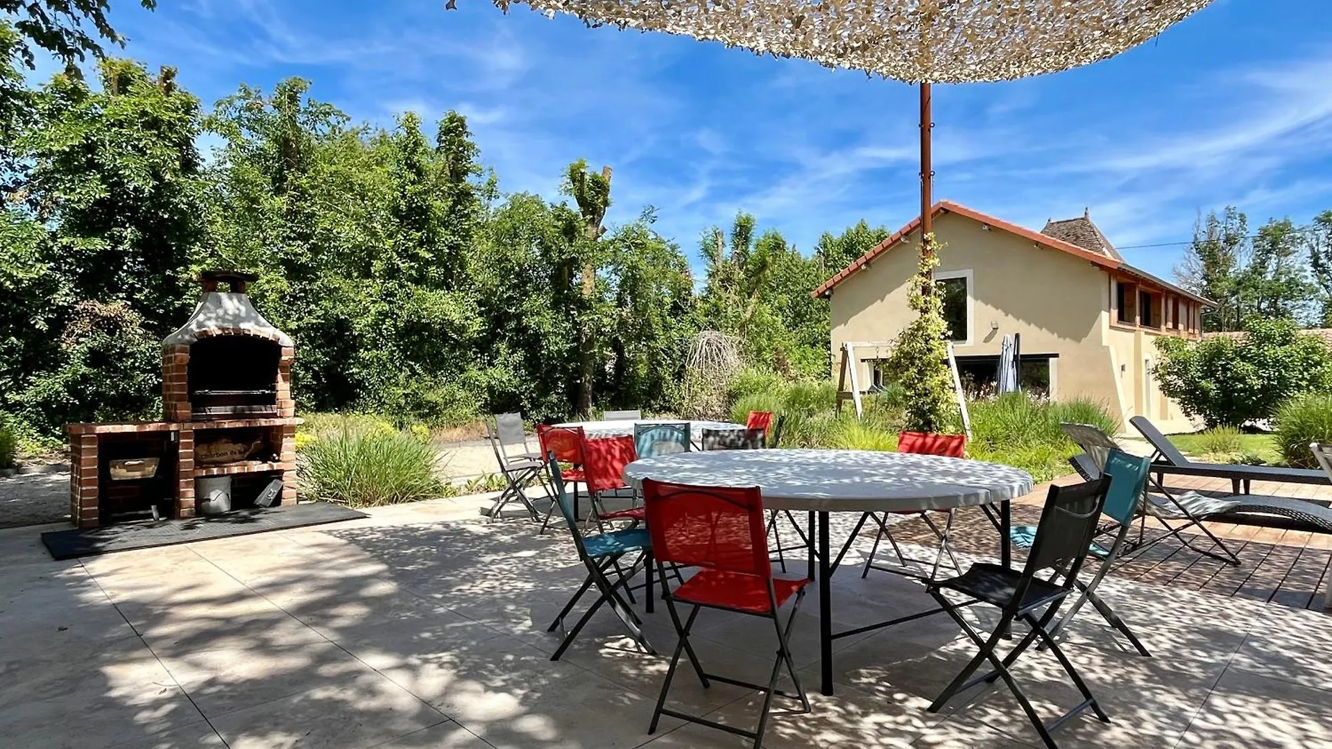 Holiday home Gite Campagne Famille 15 Pers Piscine Chauffee Jeux Enfants Petanque Saint-Sauvy