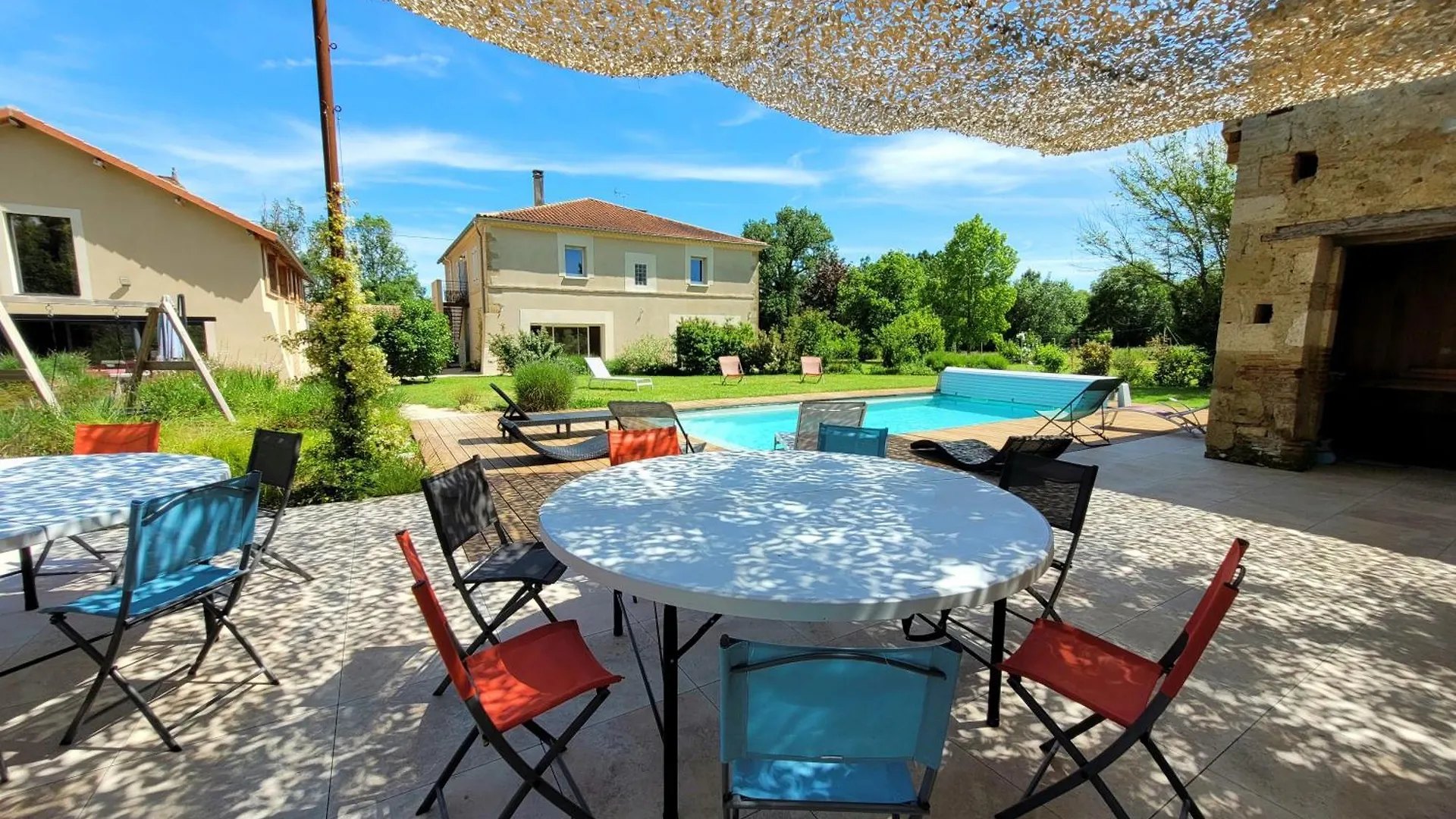 Gite Campagne Famille 15 Pers Piscine Chauffee Jeux Enfants Petanque Saint-Sauvy France